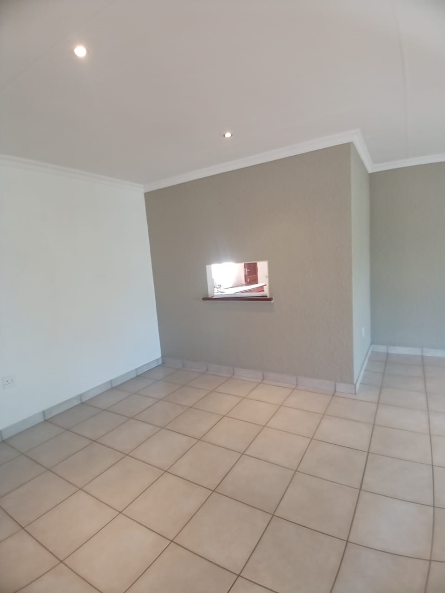 To Let 3 Bedroom Property for Rent in Kibler Park Gauteng
