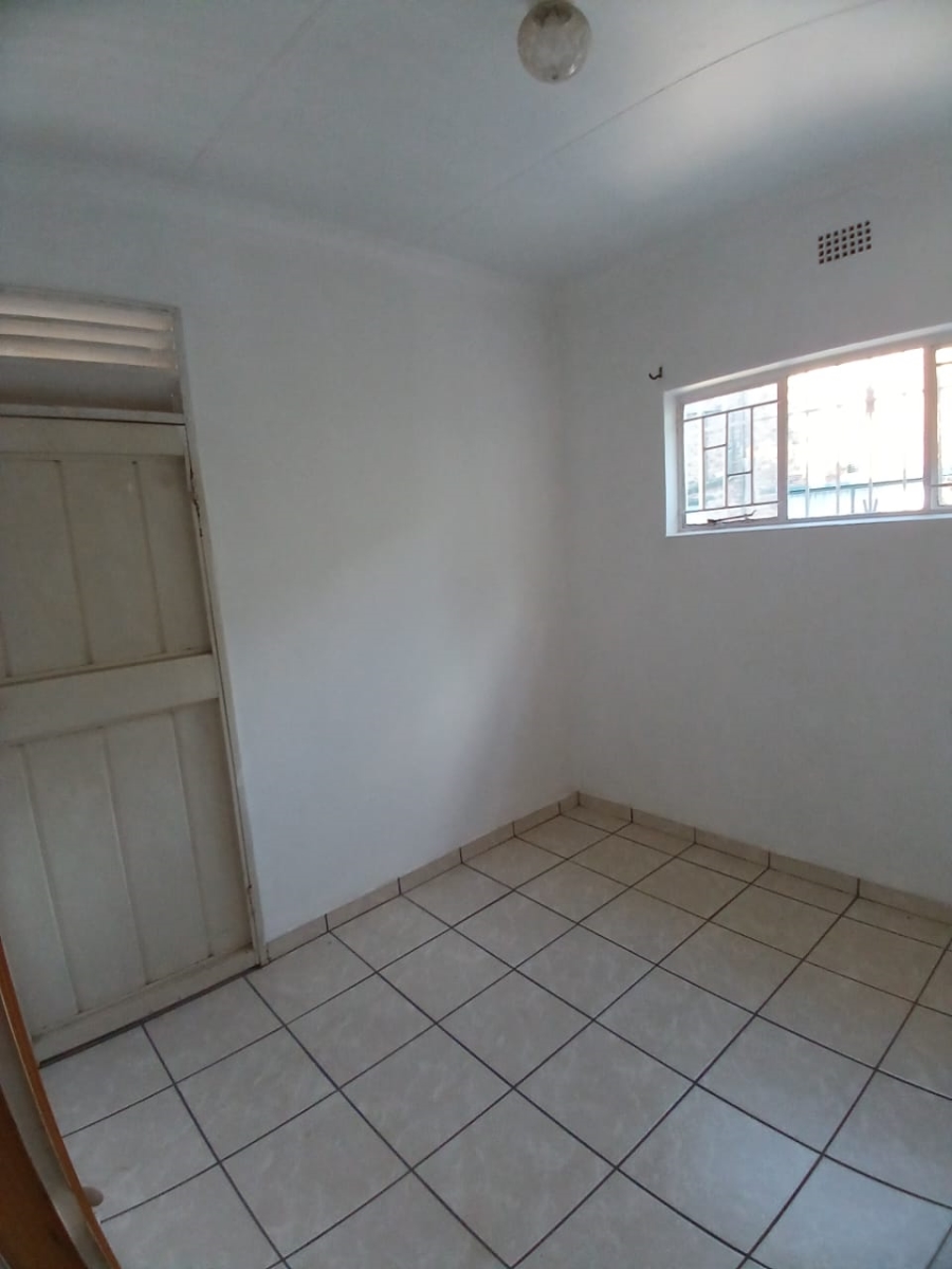 To Let 3 Bedroom Property for Rent in Kibler Park Gauteng