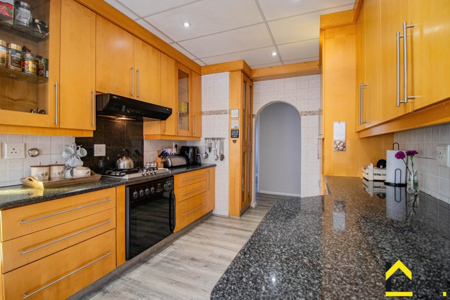 4 Bedroom Property for Sale in Ravenswood Gauteng