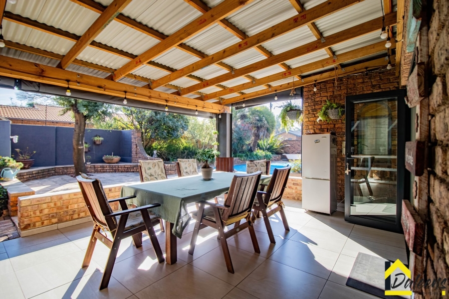 4 Bedroom Property for Sale in Ravenswood Gauteng