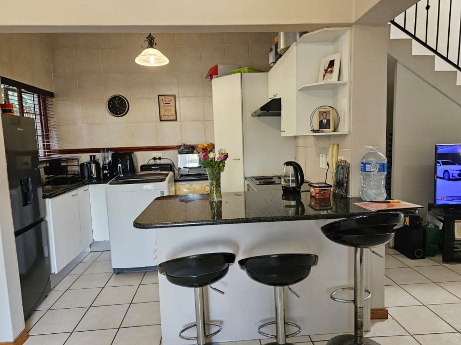 3 Bedroom Property for Sale in Olivedale Gauteng