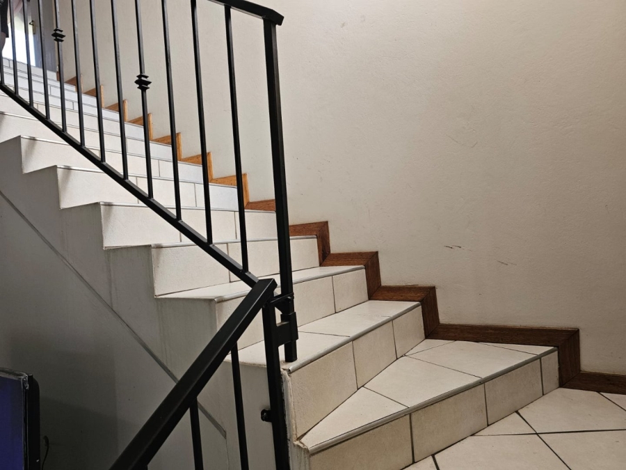 3 Bedroom Property for Sale in Olivedale Gauteng