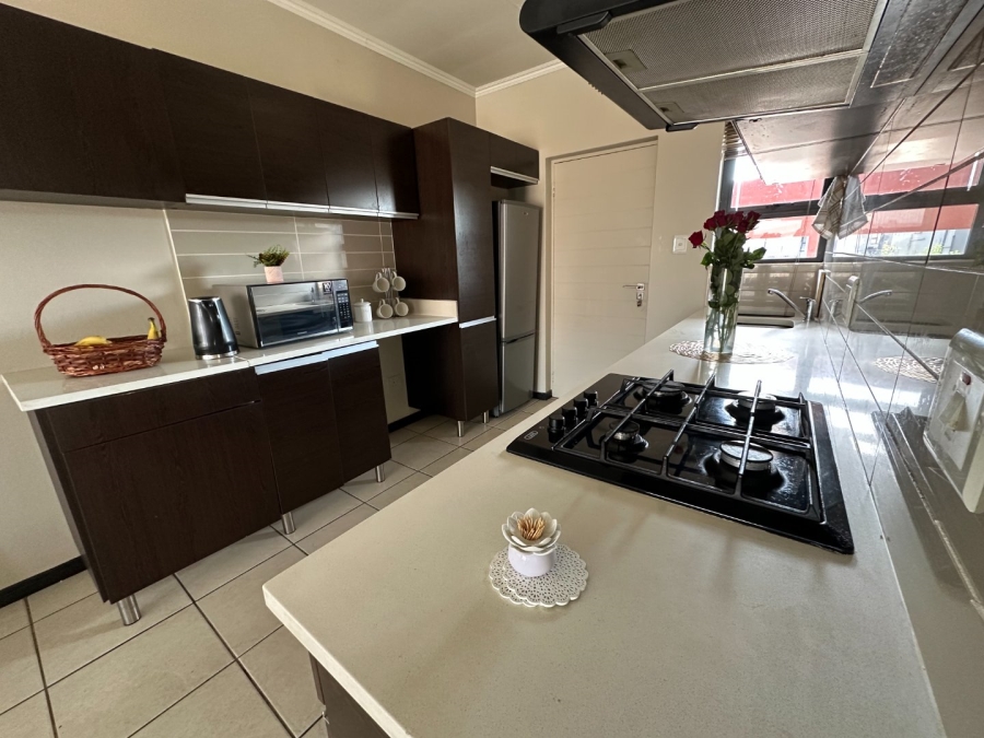 2 Bedroom Property for Sale in Gleneagles Gauteng