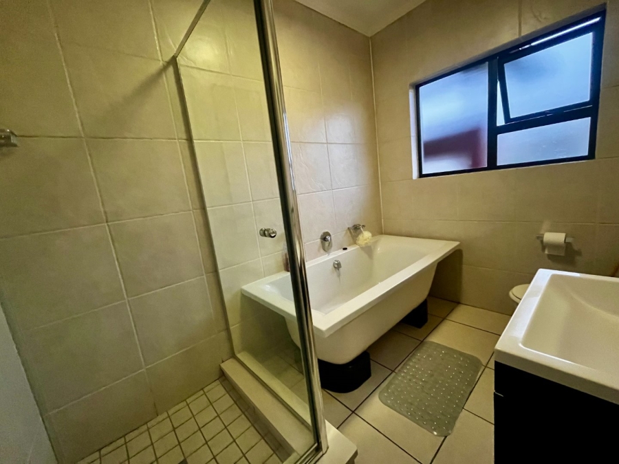 2 Bedroom Property for Sale in Gleneagles Gauteng