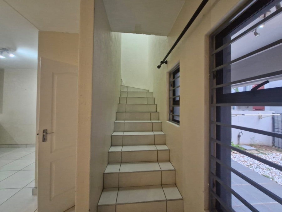 3 Bedroom Property for Sale in Ambott Gauteng
