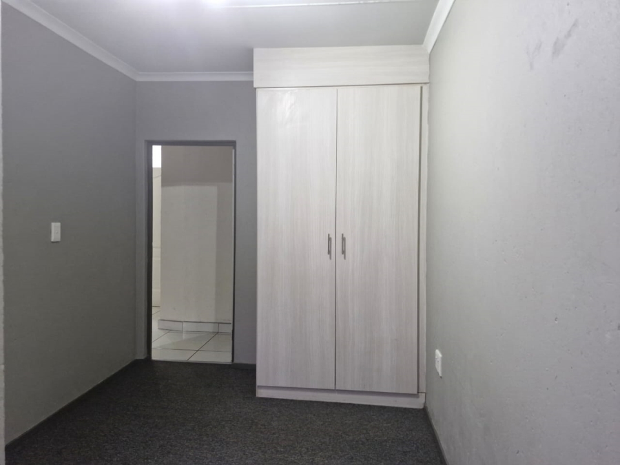 3 Bedroom Property for Sale in Ambott Gauteng