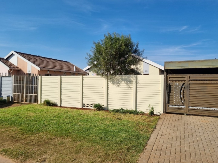  Bedroom Property for Sale in Sky City Gauteng