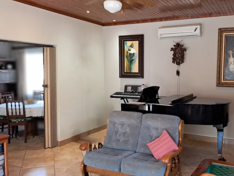 3 Bedroom Property for Sale in Mountain View Gauteng