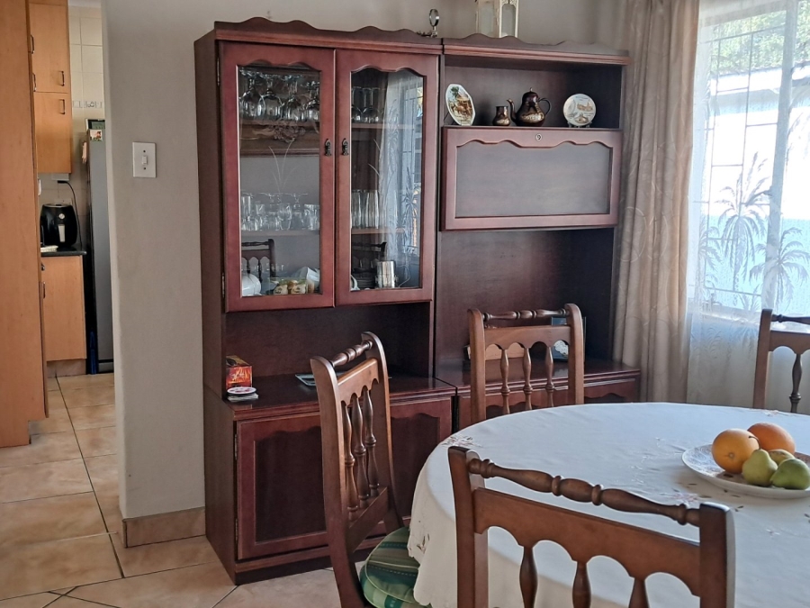 3 Bedroom Property for Sale in Mountain View Gauteng
