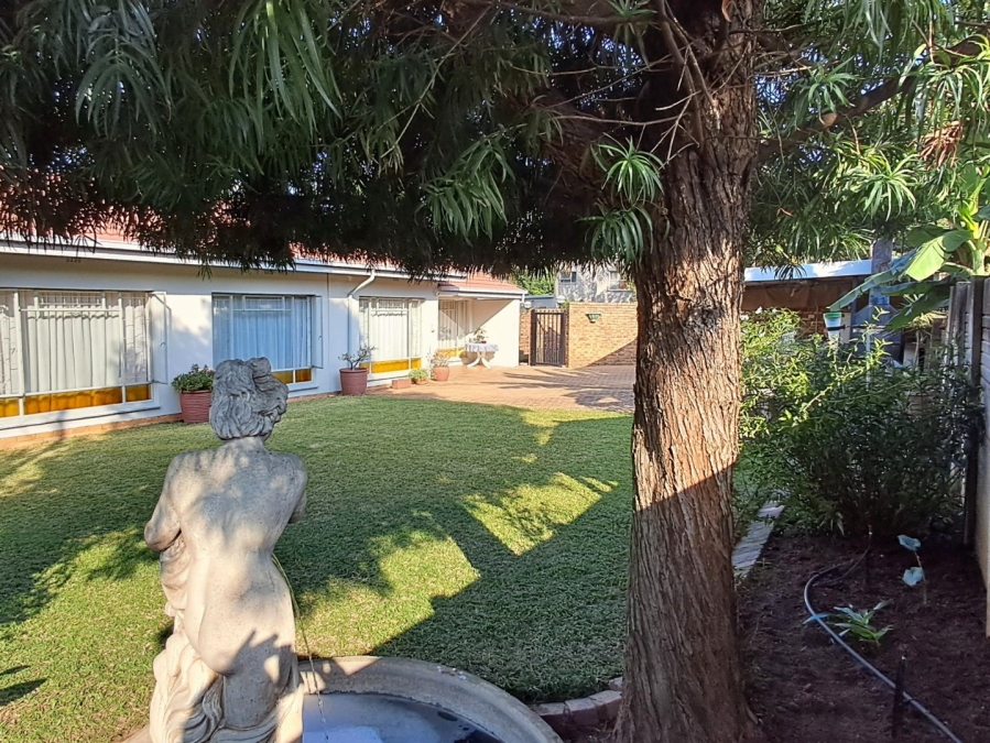 3 Bedroom Property for Sale in Mountain View Gauteng