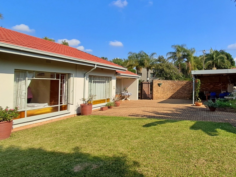 3 Bedroom Property for Sale in Mountain View Gauteng