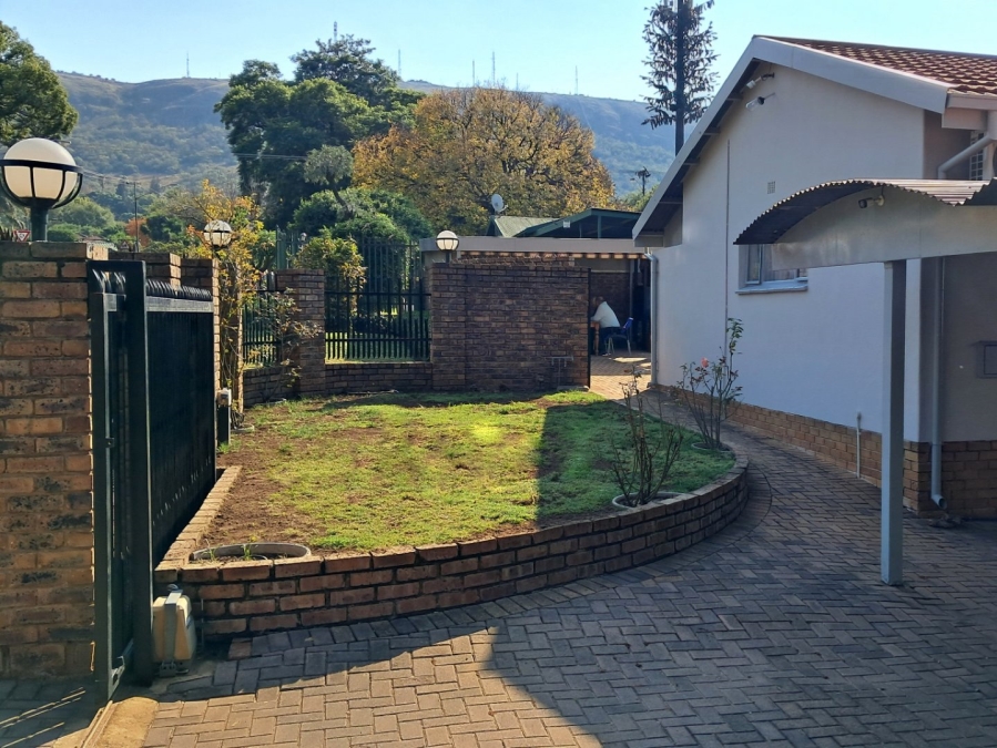 3 Bedroom Property for Sale in Mountain View Gauteng