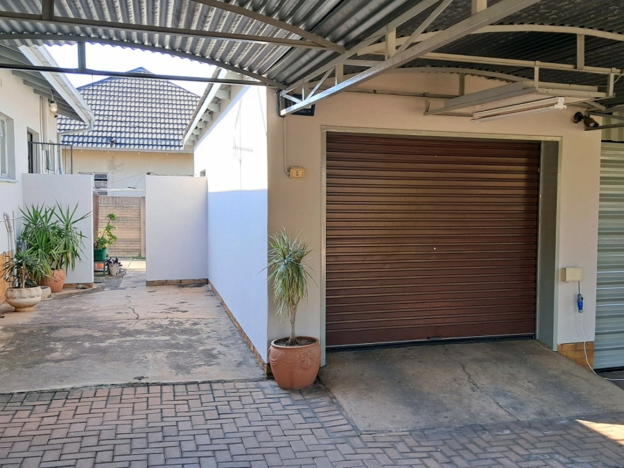 3 Bedroom Property for Sale in Mountain View Gauteng