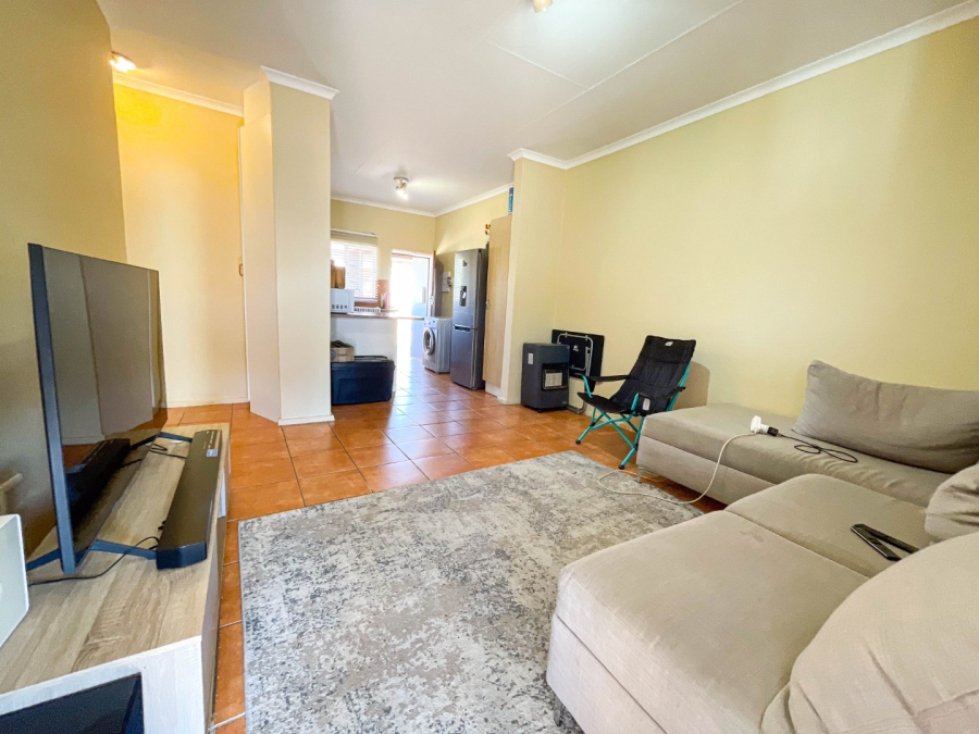 2 Bedroom Property for Sale in Erand Gardens Gauteng