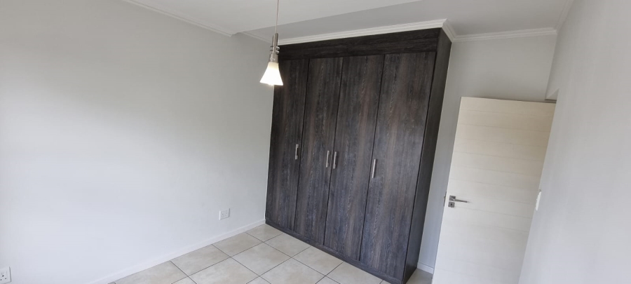 2 Bedroom Property for Sale in Oakdene Gauteng