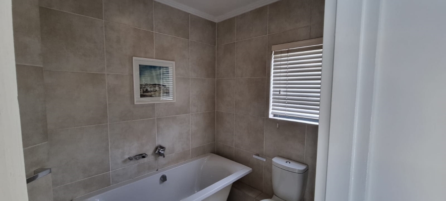 2 Bedroom Property for Sale in Oakdene Gauteng