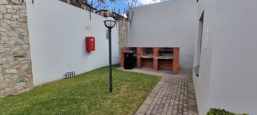 2 Bedroom Property for Sale in Oakdene Gauteng