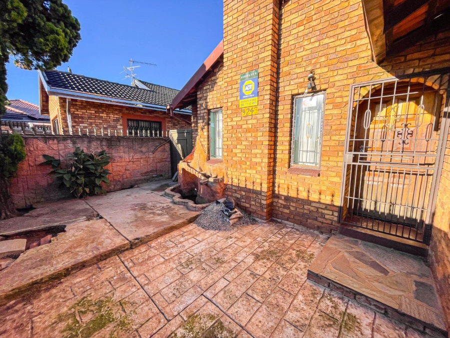 3 Bedroom Property for Sale in Kagiso Gauteng