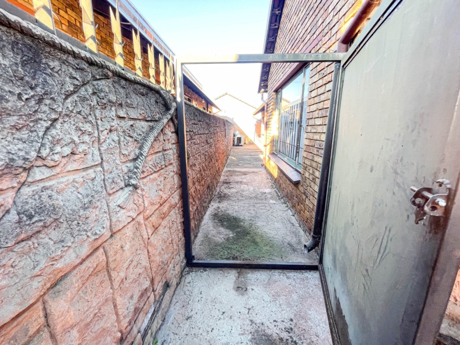 3 Bedroom Property for Sale in Kagiso Gauteng