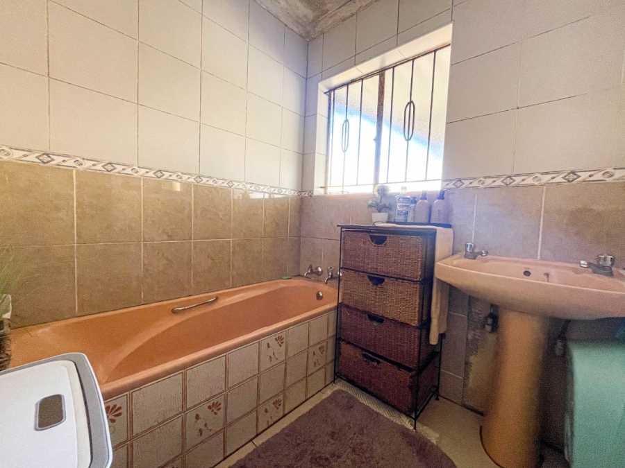 3 Bedroom Property for Sale in Kagiso Gauteng