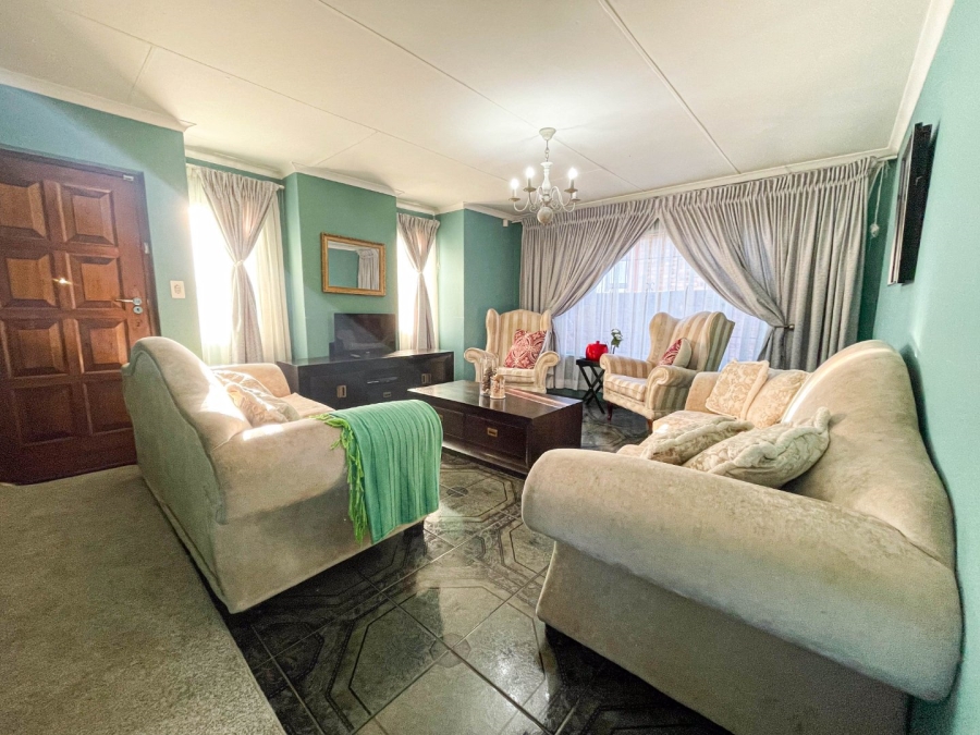 3 Bedroom Property for Sale in Kagiso Gauteng