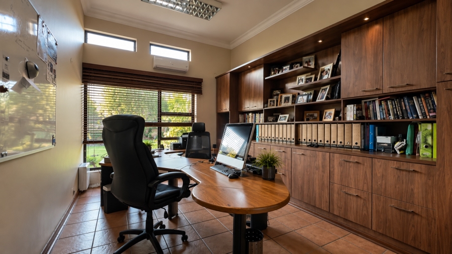 4 Bedroom Property for Sale in Vanderbijlpark SW 5 Gauteng