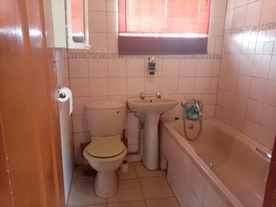 3 Bedroom Property for Sale in Soshanguve G Gauteng