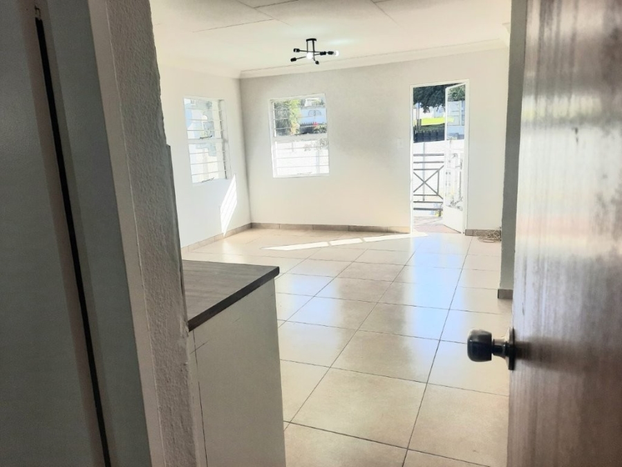 2 Bedroom Property for Sale in Weltevreden Park Gauteng