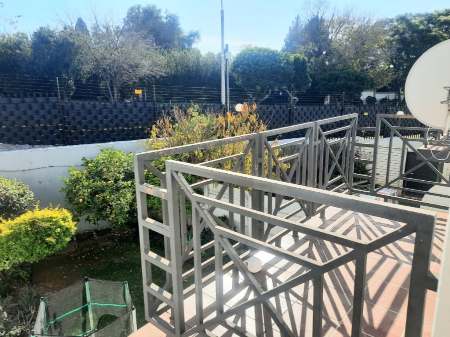2 Bedroom Property for Sale in Weltevreden Park Gauteng