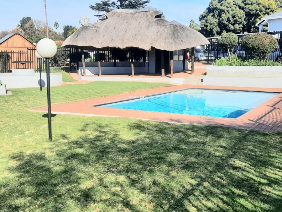 2 Bedroom Property for Sale in Weltevreden Park Gauteng
