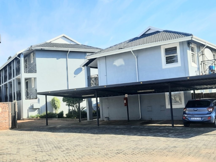 2 Bedroom Property for Sale in Weltevreden Park Gauteng