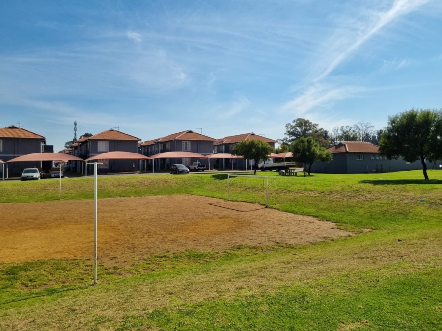 2 Bedroom Property for Sale in Comet Gauteng