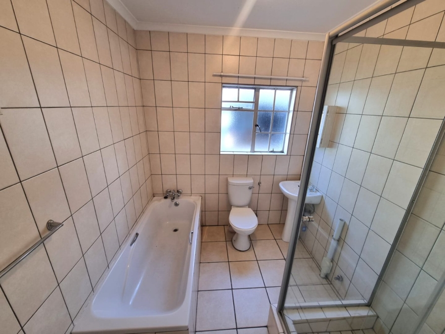 2 Bedroom Property for Sale in Comet Gauteng