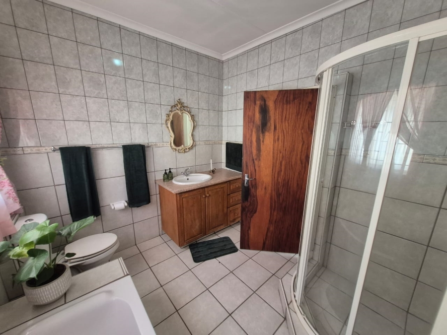 3 Bedroom Property for Sale in Lyttelton Manor Gauteng
