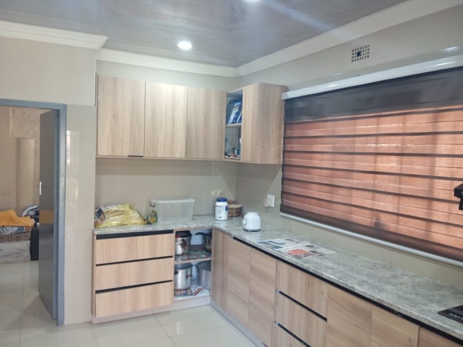 5 Bedroom Property for Sale in Dunsevern Gauteng