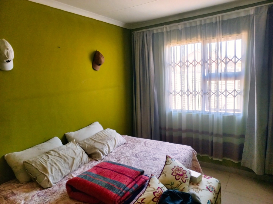 3 Bedroom Property for Sale in Windmill Park Gauteng