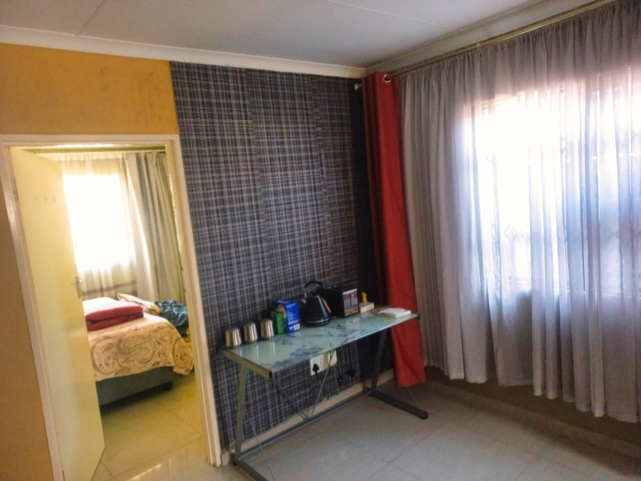 3 Bedroom Property for Sale in Windmill Park Gauteng