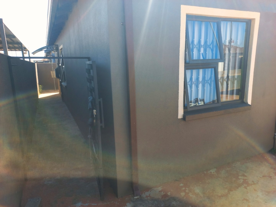 3 Bedroom Property for Sale in Windmill Park Gauteng