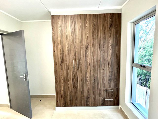 2 Bedroom Property for Sale in Linbro Park Gauteng