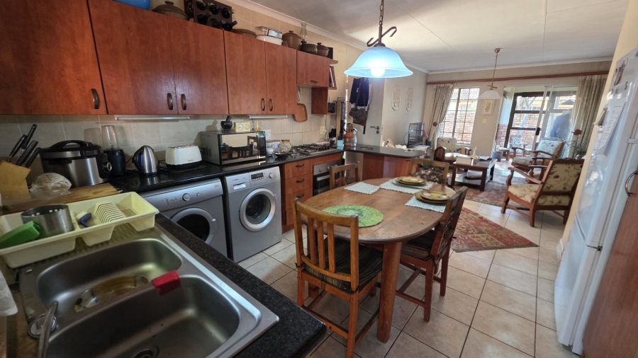 2 Bedroom Property for Sale in Montana Tuine Gauteng