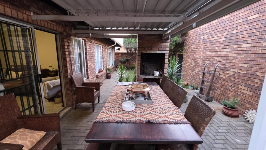 3 Bedroom Property for Sale in Magalieskruin Gauteng