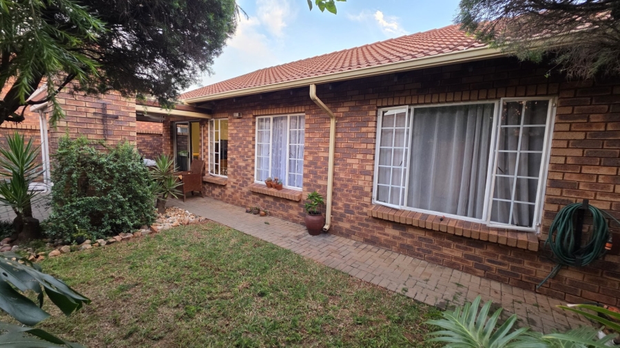 3 Bedroom Property for Sale in Magalieskruin Gauteng