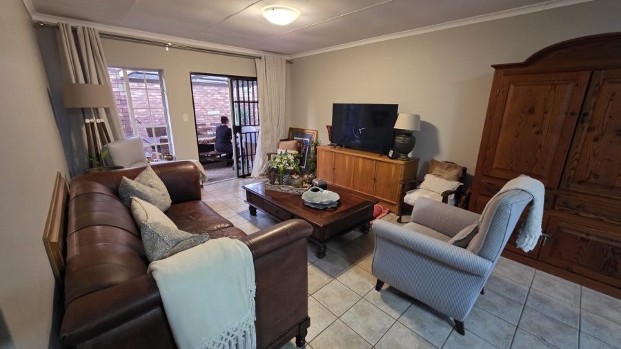 3 Bedroom Property for Sale in Magalieskruin Gauteng