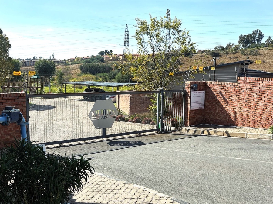 1 Bedroom Property for Sale in Wilgeheuwel Gauteng