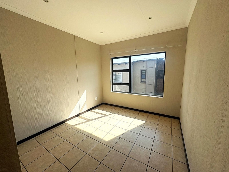 1 Bedroom Property for Sale in Wilgeheuwel Gauteng