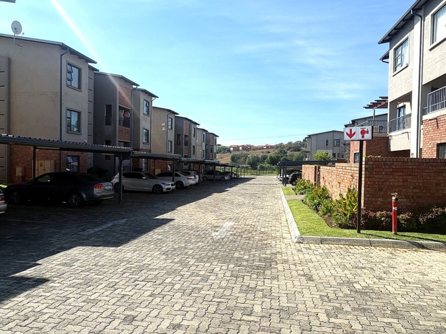 1 Bedroom Property for Sale in Wilgeheuwel Gauteng