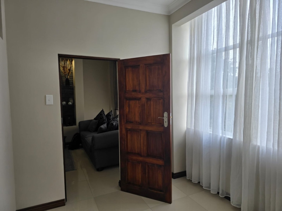To Let 2 Bedroom Property for Rent in Symhurst Gauteng