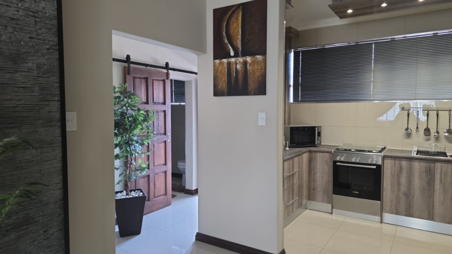 To Let 2 Bedroom Property for Rent in Symhurst Gauteng