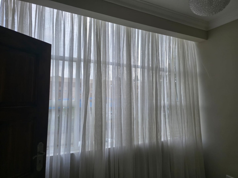 To Let 2 Bedroom Property for Rent in Symhurst Gauteng