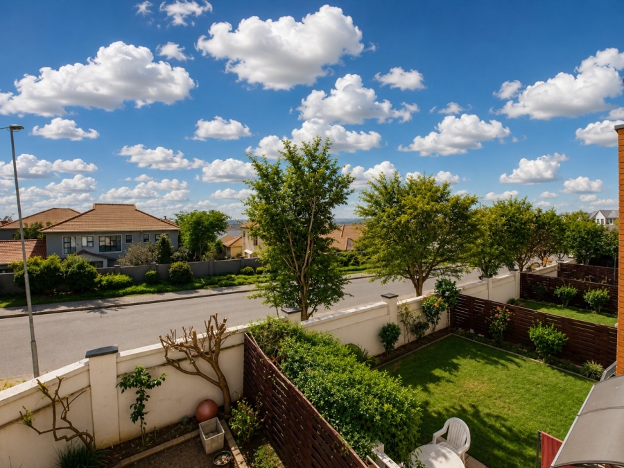 3 Bedroom Property for Sale in Greenstone Hill Gauteng